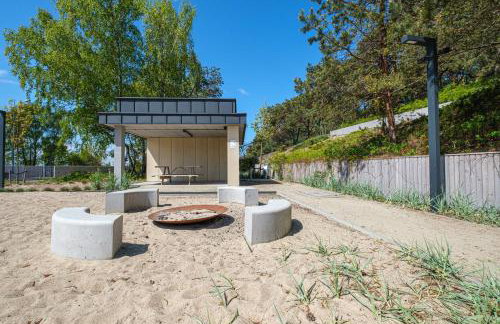 Apartament Leśny Ogród - kompleks Wydma & Las - 200 m do Morza, widok na sosnowy las, leśny ogród o pow 160 m2, bezpłatny parking, faktura VAT, ochrona, plac zabaw, boisko wielofunkcyjne - Photo 14