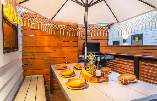 Artisan Oasis-hot Tub Fire Pit 8bd Whole House - Photo 59