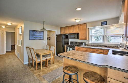 Peaceful Lakefront Houghton Lake Property with Patio - Foto 6