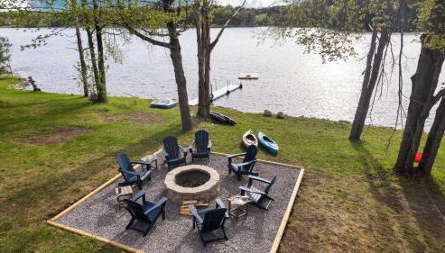 Lake Front ~ Firepit ~ Kayaks ~ SUPs ~ Yard Games - Foto 3, Other
