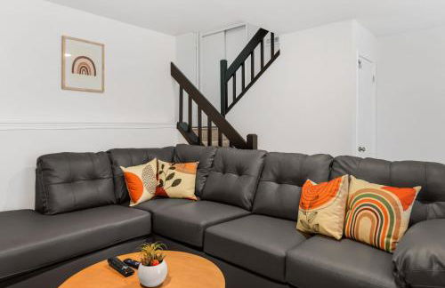 Beautiful 6 bed 3 bath home in quiet neighborhood - Foto 20