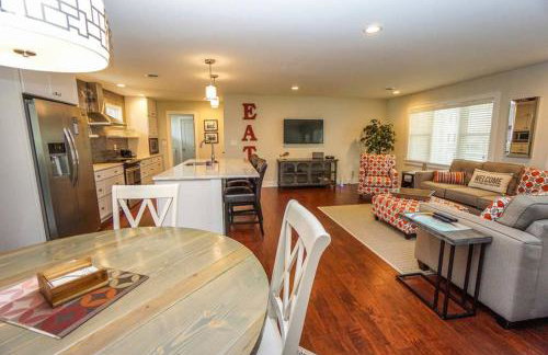 Beautiful, Modern Getaway in Historic Downtown Beaufort - Foto 15