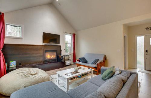 Walk to Autzen Stadium, 3 Mi to UO! Home with Patio - Foto 5