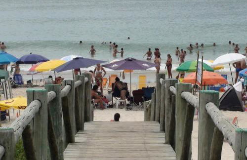 PRAIA DE 4 ILHAS Apartamento 2 Quartos 50M da Praia Com Vista - Photo 32