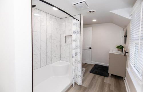 New Group Space - Sleeps 20! Near Sports Center - Photo 71