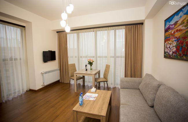 Welcome City Center Apartments - Photo 51