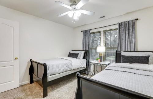 Modern Stone Mountain Home with Spacious Deck, Grill - Foto 25