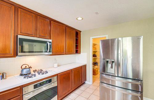 Near Trails, Shops and Eats Spring Home with Pool - Photo 10