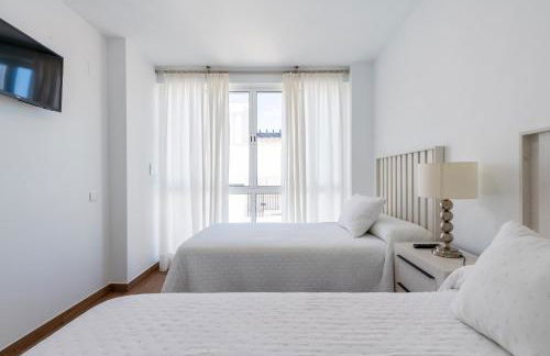 Amplio y luminoso chalet en Gerena, para familias o grupos - Foto 17