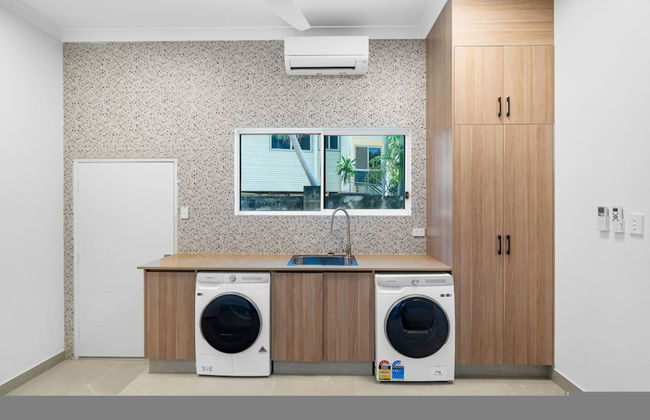 Majestic Manor Stylish Super Home Pool BBQ - Foto 14