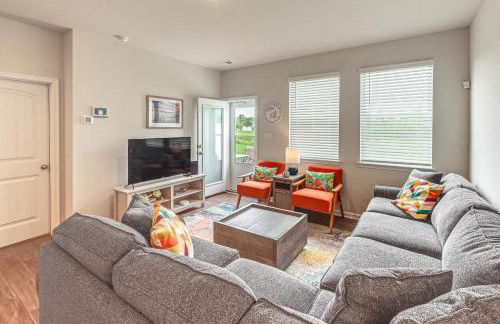 Pool Access and Beach Shuttle Millville Townhome! - Foto 4