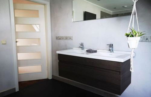 Worker Place Bedburg Hau - Foto 6