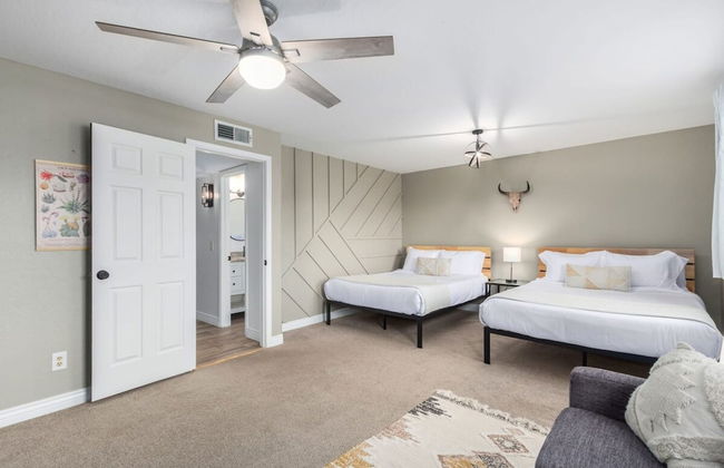 Modern Mesa Oasis Free Heated Pool Al-fresco Living - Photo 26