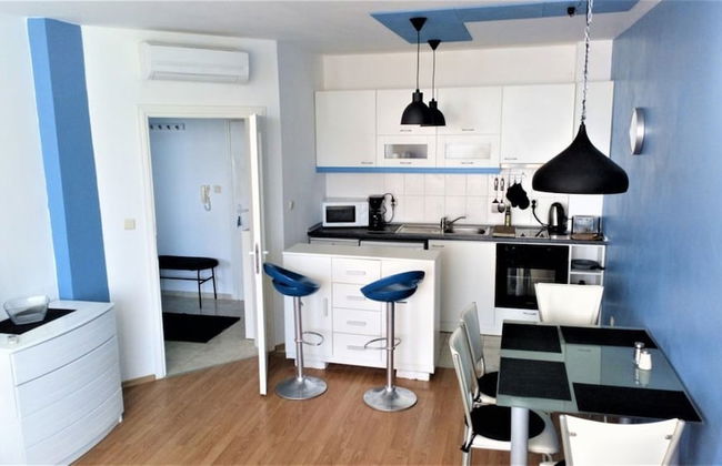 Stunning Beach Apart-sleeps 5! Pool & Sea Views! - Foto 8