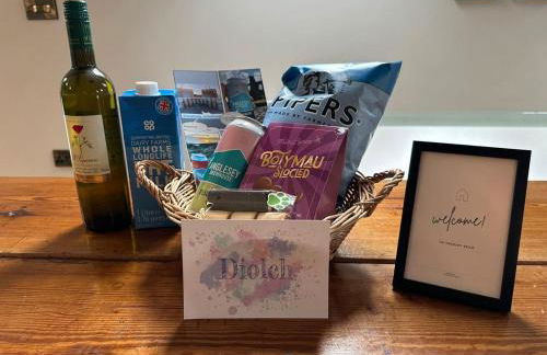 Converted Welsh Sunday School with Sea View & Garden on Anglesey - Dog Friendly - Photo 76