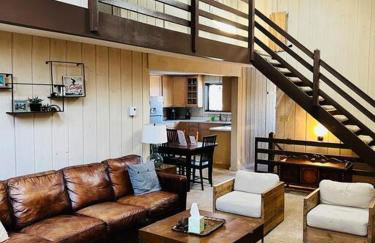 4BD 2BA - Mount Snow VT - Ski-Back Trail - Shuttle - Photo 1