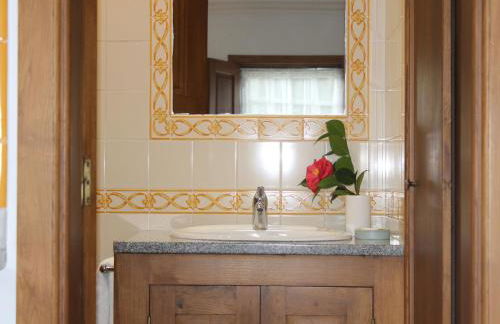 Cottage in Santa Comba with Pool - Photo 19