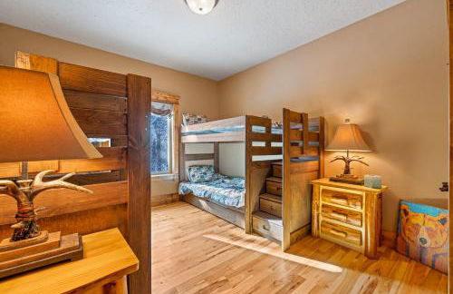 New! Black Bear Inn - Pet friendly - trailer parking - walk to lake - rustic - Foto 20