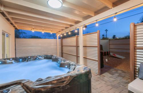 3BR 2BA Cozy Home with Jacuzzi Near Downtown - Foto 1