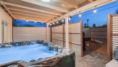 3BR 2BA Cozy Home with Jacuzzi Near Downtown - Foto 1