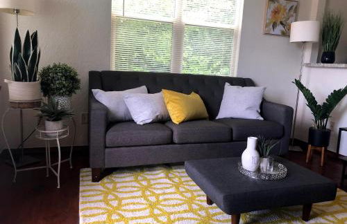 OU-Walk to Campus , Downtown ; Designer Studio - Foto 7