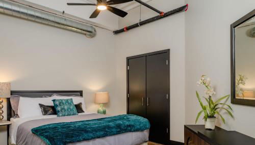 Modern City View 1BR Apartment with Office - free parking - Foto 4