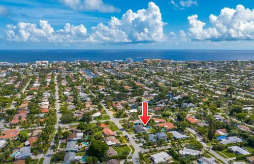 Delilas Chic 3 Bedroom 2 bath Abode with Heated Pool - Foto 34