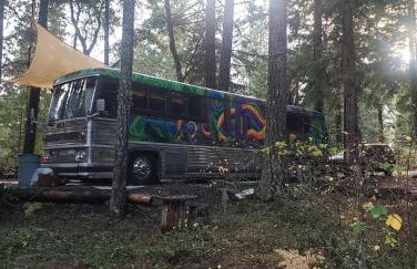 Madrone Hideout - decked out bus! - Foto 3