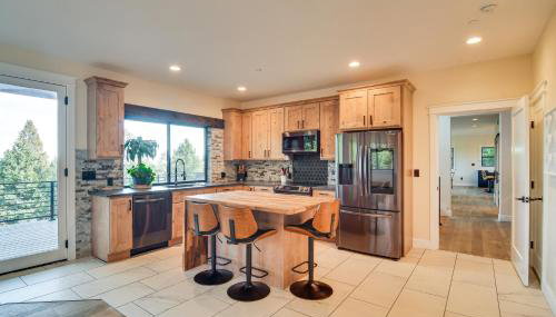 Great for Gatherings! Evergreen Getaway with Hot Tub - Foto 4