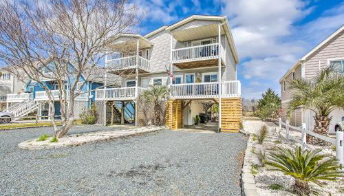 Coastal Oasis with Decks Walk to Holden Beach! - Foto 2