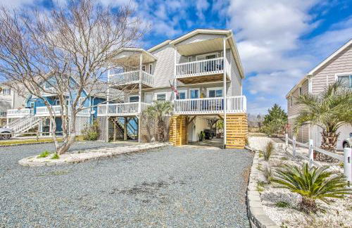 Coastal Oasis with Decks Walk to Holden Beach! - Foto 2