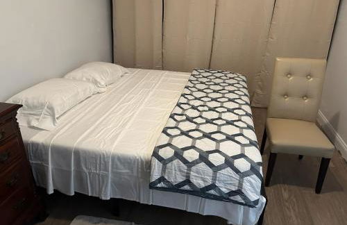 1BR Apartment - Unit A - With Parking and 10min Walk to NYC Train Station - Foto 5