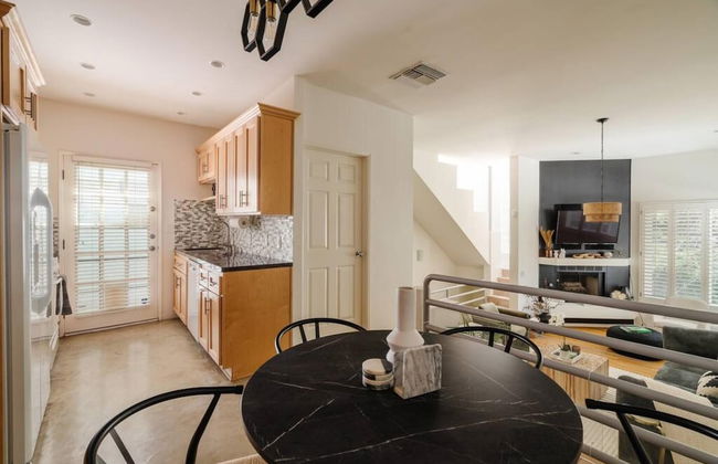 Hollywood Hills Sunset Strip Home w Hottub - Photo 46