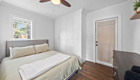 Comfy Modern Farmhouse Cottage w/ Private Patio! - Foto 2