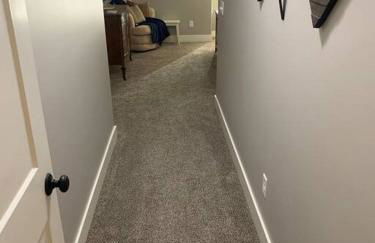 Modern 3-bedroom condo with gas fireplace - Foto 17