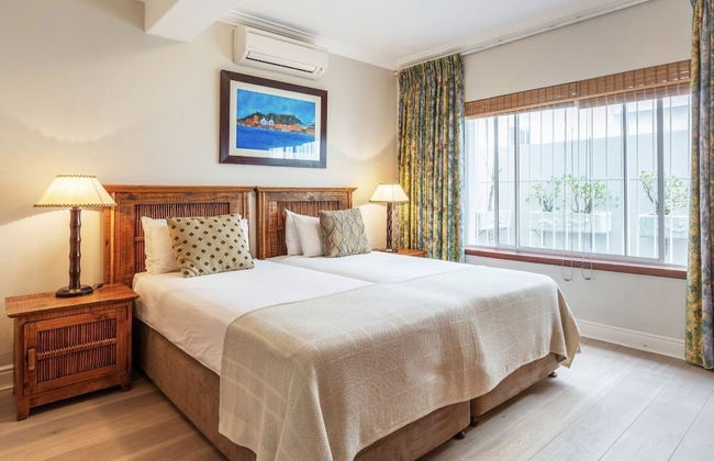 Bantry Beach Luxury Suites - Photo 4