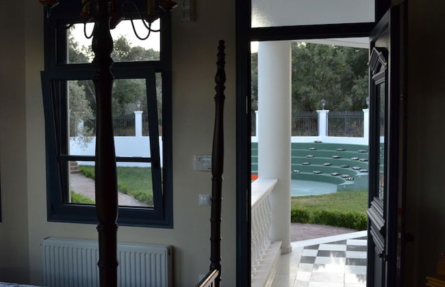 Mikamas Villa - Photo 49