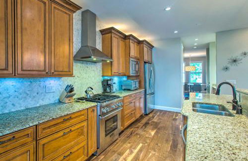 Hot Tub and Outdoor Oasis Luxury Denver Home - Foto 10