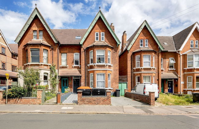 1BR Victorian House Near Bedford City Centre - Photo 13