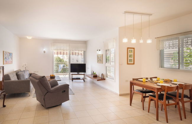 Homey Kiryat Haim Apt by Sea N Rent - Foto 24