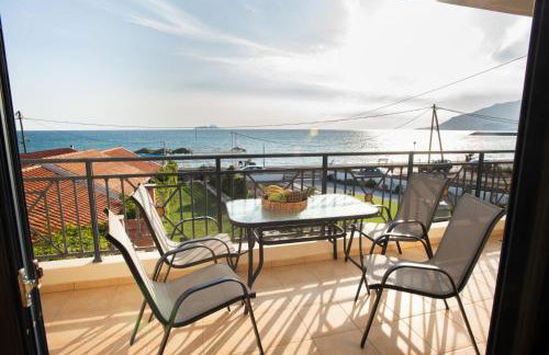 Alkioni Suites , beachfront, with sea view - Foto 6