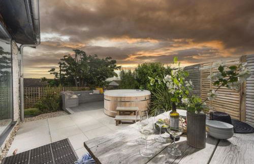 6 The Dunes At Upton Towans - Short walk to the beach - Hot Tub - Free Wi-Fi - Foto 2