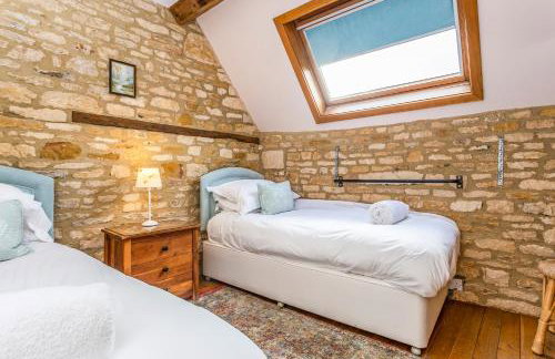 The Stables - Photo 14