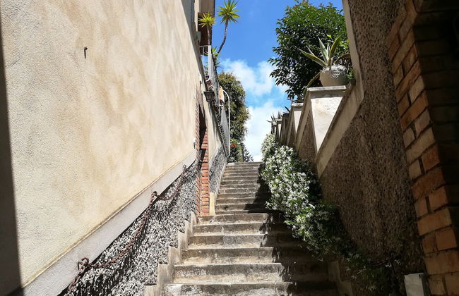 Dinky Home Air-conditioned Penthouse With sea View Terrace - Photo 24