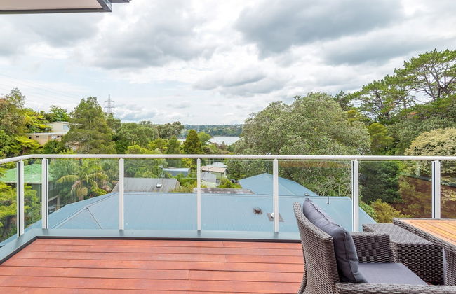 Brand New 5BR home with view of the sea - Photo 1