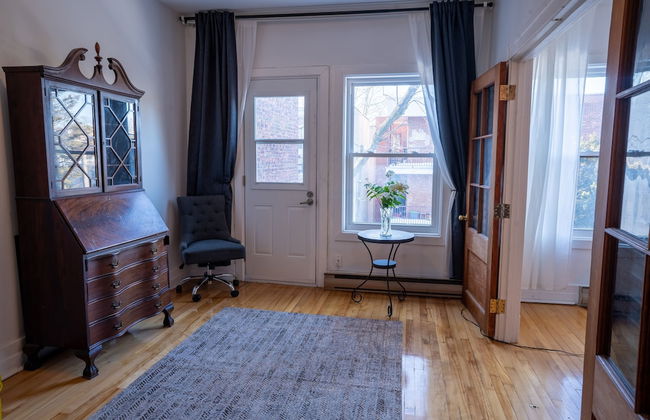 Stunning 2 Bedroom Apt! 3mins Walk From CDN Metro - Foto 12