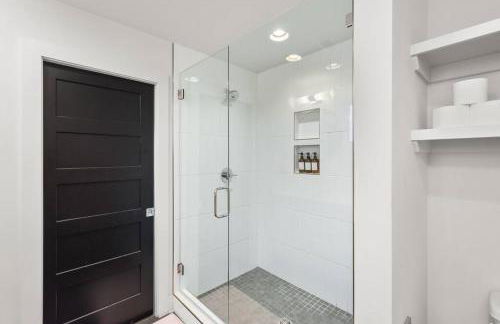 Ultimate Bach 10min to DT IG Walls Every Room - Foto 12