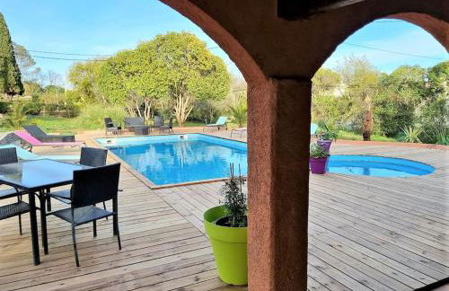 VILLA avec piscine - 4 chambres - parking - calme - Foto 19