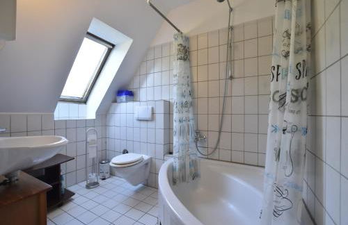 4 Room Holiday Apartment with Garden near Lake - Photo 35