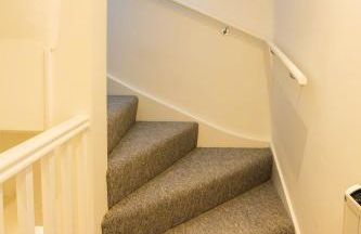 Chic and modern townhouse in beautiful Portland - Photo 3